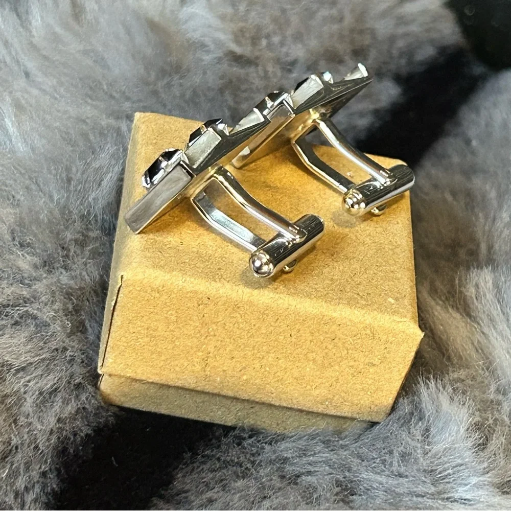 Vintage gentlemen’s smoky gray glass stone tilt cuff links